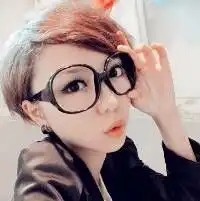  意境女生头像大全坐在记忆的角落里