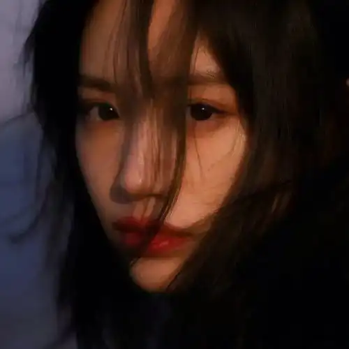 成熟点的微信头像女生