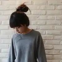 微信头像女丸子头侧面