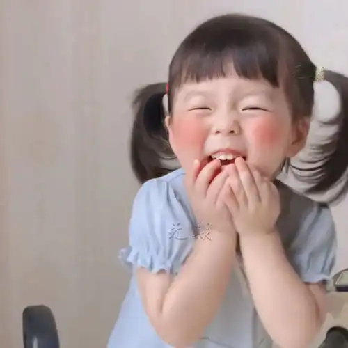  丸子妹妹头像游泳圈