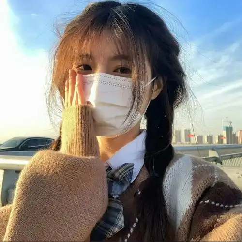  戴口罩女头丨收藏好久了