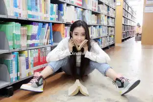  厦大美女毕业照走红