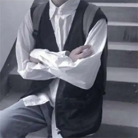  好看撩人的男头,半身不露脸个人感觉不错的