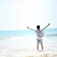  微笑着看尽世间百态炎凉却依旧痴qq男生头像我要个性网