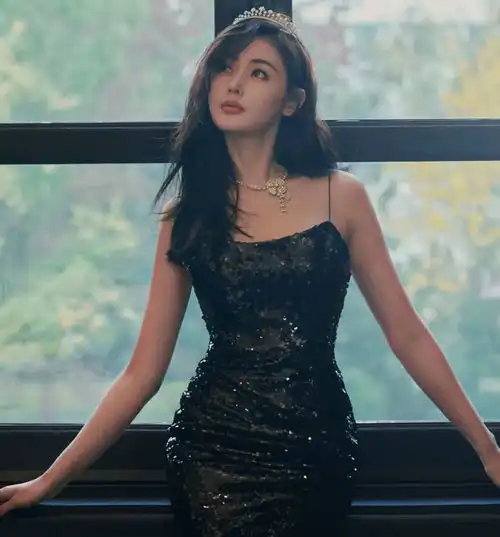  张天爱有小蛮腰不稀奇,有南瓜胯才让人吃惊,性感根源就是它