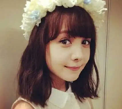  最美的你,和花儿一起绽放