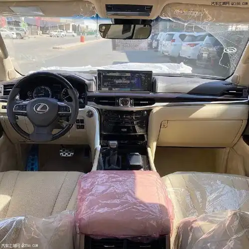  云南大理经销商2021款雷克萨斯lx570加版现车内外解读