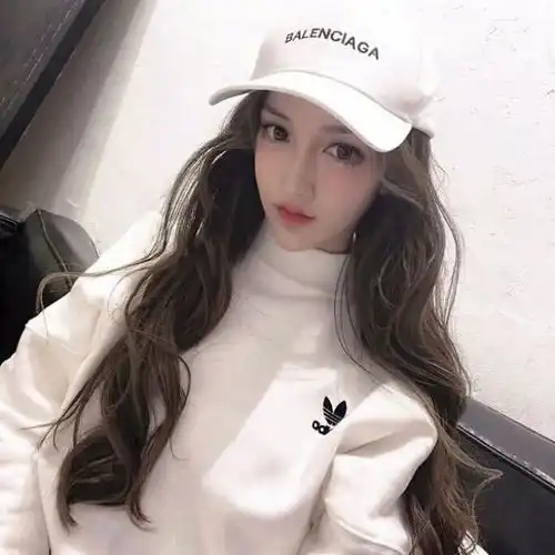 女生戴帽子口罩超霸气头