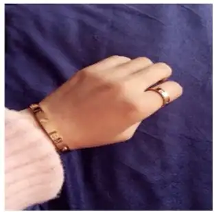  戒指戴在每个手指头上什么意思