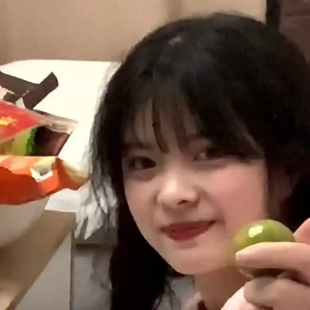  这是什么神仙女朋友太让人羡慕了,做梦的素材又多了一样