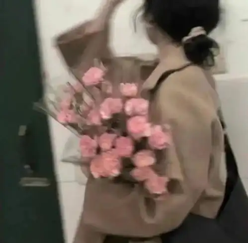 女生头像ins质感干净学