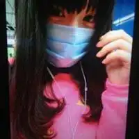  戴口罩的女生头像