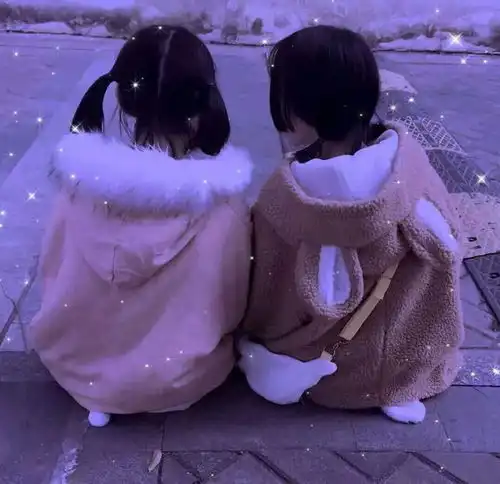  求这种亮闪闪头像的滤镜在哪个软件