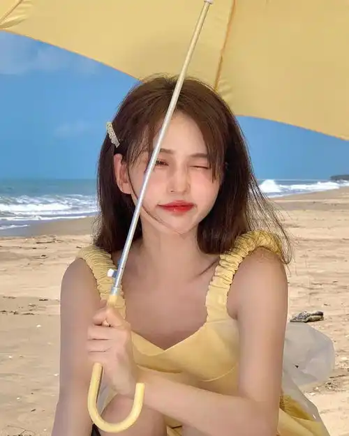  壁纸张丹三