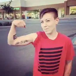  离婚变性成猛男,30岁的他终于活成真正的自己