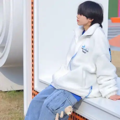  真人男生头像苦尽甘来的那一天,山月星河都为你化作赞