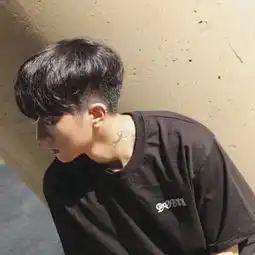 伤感的头像男生 绝望男