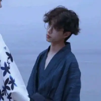  陈涵现在街上男人变多了,但是我情侣头像我要个性网