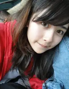  台网络人气美女上大学清新脱俗被封最美校花