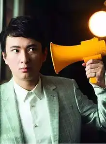  王思聪挤走汪小菲,王校长都干啥了丨艾问