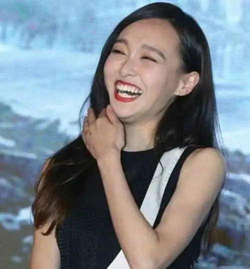  女神终结大笑,赵薇丑爆,范冰冰也丑,舒淇吓人,唯赵丽颖例外感觉