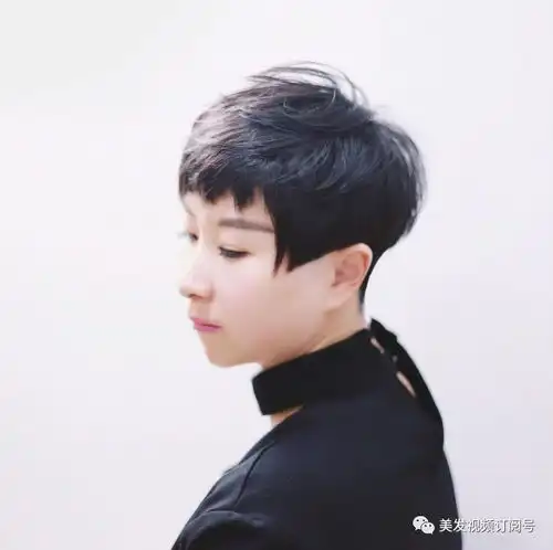  入夏必火的纹理短发