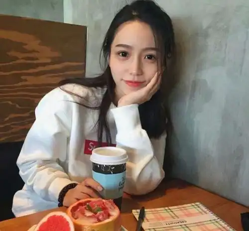  一个00后女大学生的内心独白进入大学一年,我学会了什么