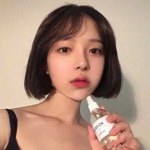  特别酷的女生文案
