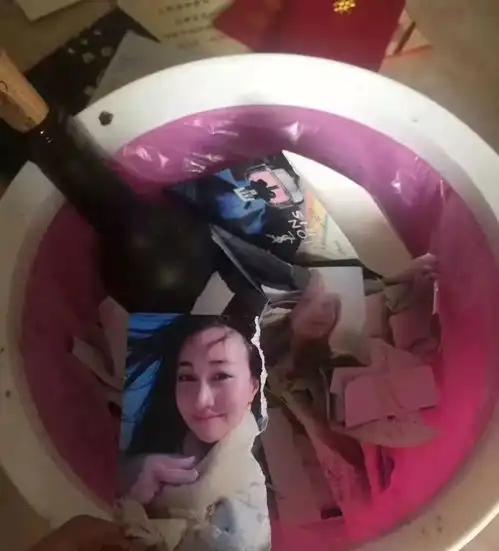  常州一美女幼师感情受挫,去云南支教求募捐得知真相后网友炸了