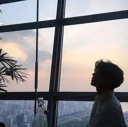 qq头像风景氛围感模糊男