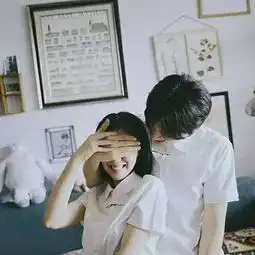  老婆来电,一美女同事接过就说我们在睡觉,你烦不烦结果......
