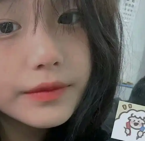 女生头像ins质感干净学
