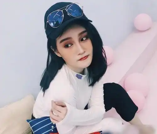  赵本山女儿再惹争议,屡次口出狂言,在网上引起不小轰动