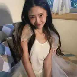 2018年最火头像女蓝琪儿