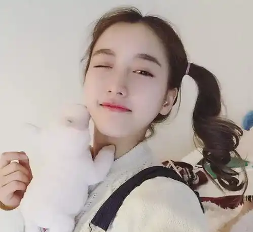 女生口罩头像干净高级质