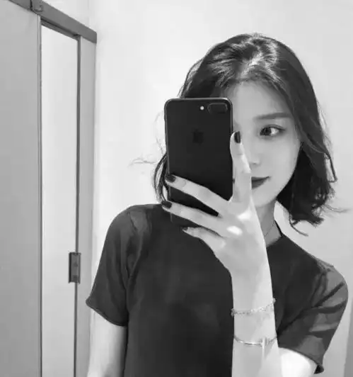  经典霸气的句子,永远做一流版本的自己,不做二流版本的别人