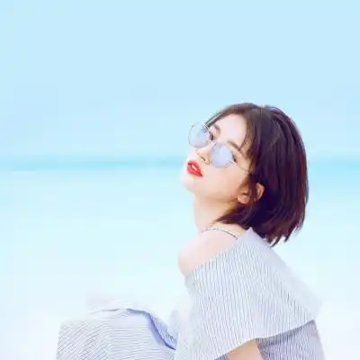 扣扣头像女生简约干净短