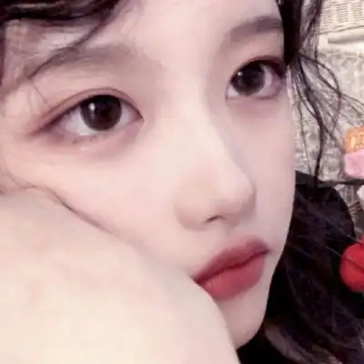  好看自拍唯美温柔女生头像,全部是按照真人写真