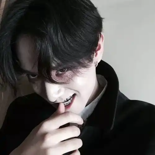 男生头像寸头侧脸真人