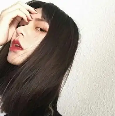 头像女高冷霸气真人戴口