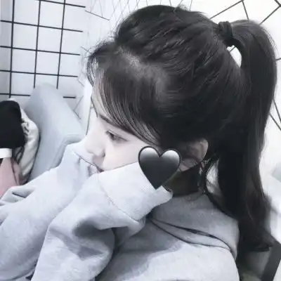  好看自拍唯美温柔女生头像,全部是按照真人写真