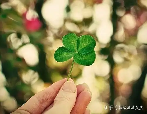 我总是很在意喜欢的人,很害怕我的某个小动作让她讨厌,一直很让自己小心翼翼的活的很累,怎么才能改变自己