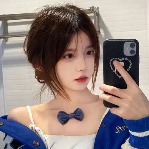 真人女生头像只有在独处的时候我才能自己拥有一整颗月亮