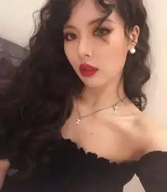简约微笑头像金泫雅