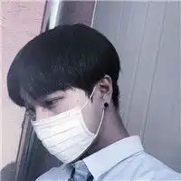  男生头像戴口罩帅气图片