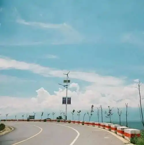  朋友圈背景图我本人很平庸,但我对你的爱很美