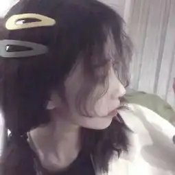 情侣头像不露脸一人一半