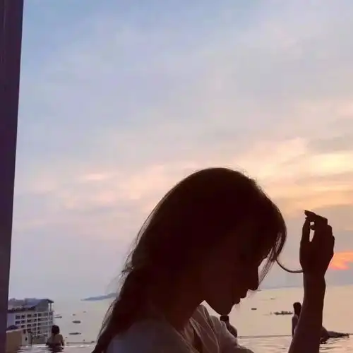 那些情侣之间的备注,太腻歪了你给他她的备注是什么呢