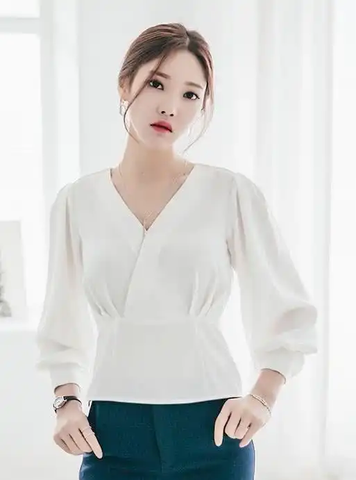  简约高级的ol风打扮,小姐姐优雅大方,突显独特的女人味