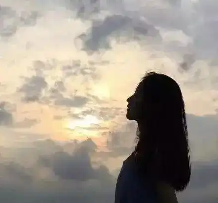  全世界哪都可以去,但你的怀抱却是禁地